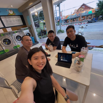 Debby Susanto bersama rekan-rekan sesama pemain bulu tangkis Indonesia. (instagram debbysusanto)